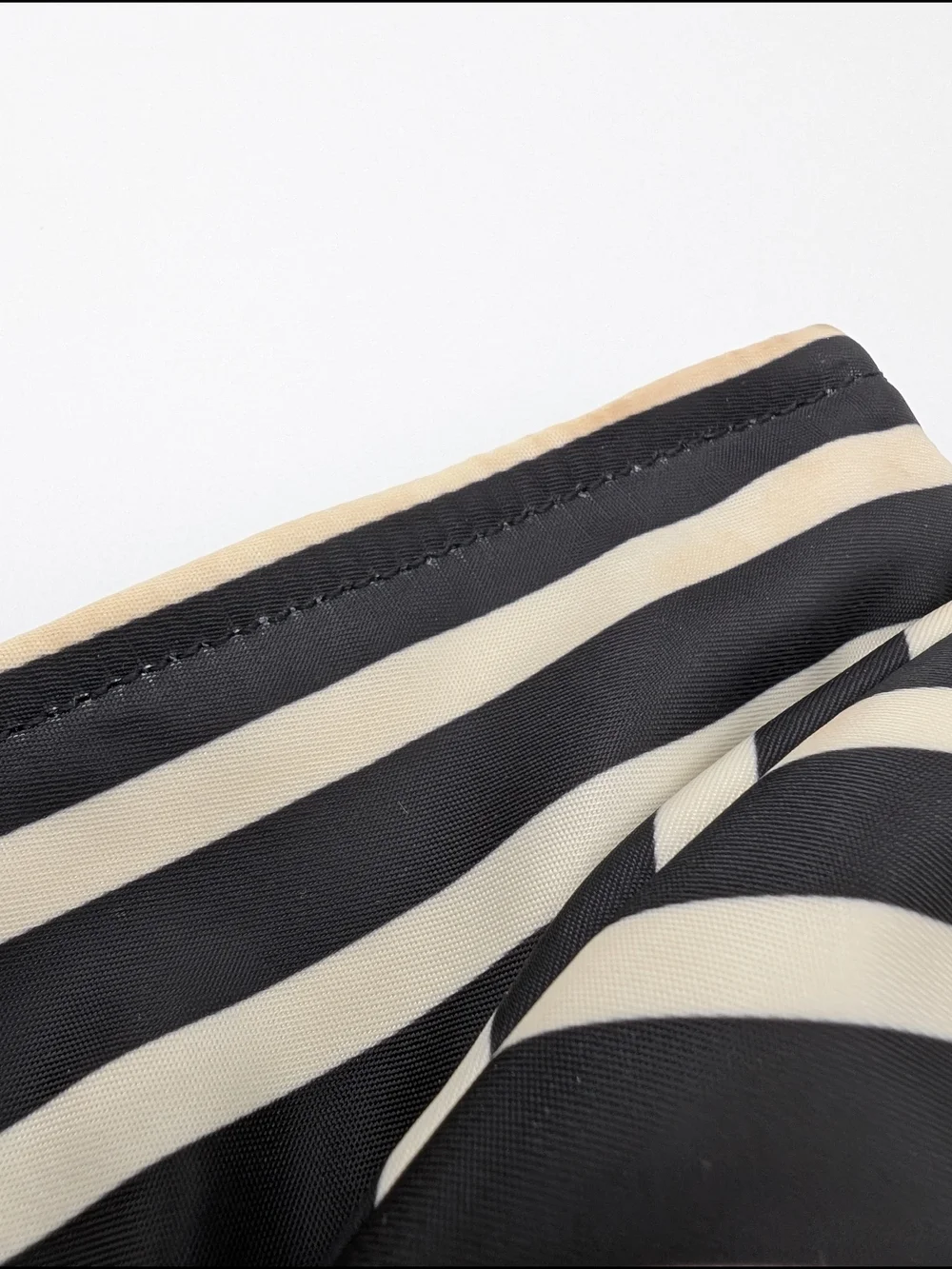 kate spade Black and Cream Striped Bow Wristlet with Strap 10